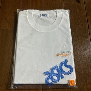 Tシャツ asics 2001