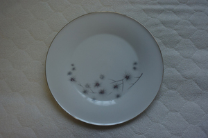 Creative FINE CHINA　大皿