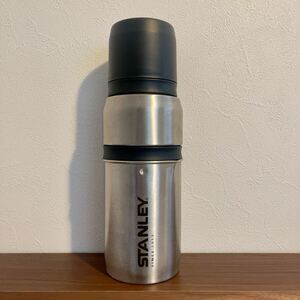 【美品】STANLEY スタンレー 真空コーヒーシステム 0.5L シルバー フレンチプレス コーヒー 保温 日本正規品 キャンプ 永久保証