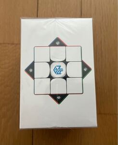 ☆新品未使用☆GAN356M 3×3 CUBE☆CUBEスタンド付☆ステッカーレス