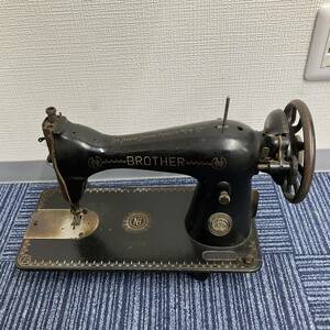 W105-CH15-200 BROTHER ブラザー ミシン Brother Sewing Machine ソーイングマシン 黒ミシン 足踏みミシン 手動針動作確認済み