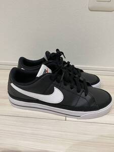 美品 NIKE スニーカー 23.5㎝ DH3161-001 ナイキ レディース クロネコ送料着払い！