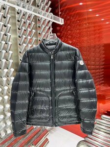 MONCLER モンクレール ダウンジャケット メンズ 無地 軽量 冬服 ジャンパー アウター サイズ：2 1000円～