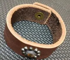 801. ladies studs leather bangle brown