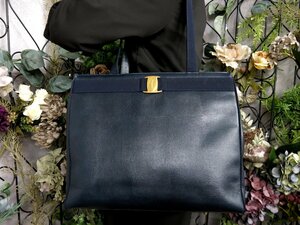 ●超美品●Salvatore Ferragamo フェラガモ●ヴァラ●リザード 型押し レザー 本革●トート バッグ●ネイビー●G金具●A4 かばん●Js50197