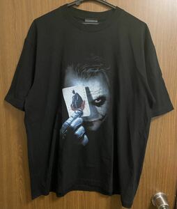 レア JORKER Tシャツ M THE DARK KNIGHT TRILOGY × REMEMBER? 未使用 タグ付 DC COMICS 映画 BATMAN ジョーカー アメコミ / x-men