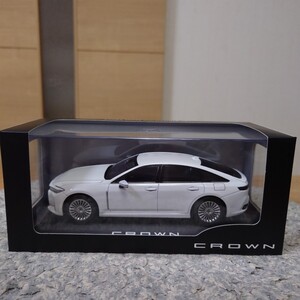 クラウン CROWN 1/30 カラーサンプル TOYOTA ディーラー ミニカー 1:30 トヨタ ホワイト 新型