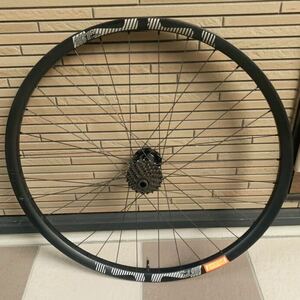 e thirteen イーサーティーン　LG1R カーボンリアホイール 29er 157mm OLD 9-21t スプロケ付き