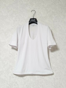  ★MOGA　モガ 　カットソーTシャツ 　白　きれいな形のU首　長めの半袖　サイズM 