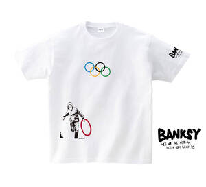 【バンクシー白XL】5oz盗まれた五輪袖プリントTシャツbanksyおもしろメンズネタプレゼント送料無料・新品2999円