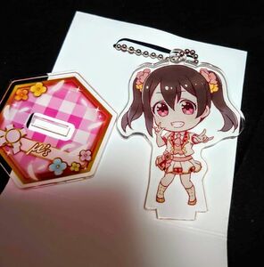 1　矢澤にこ　アクリルキーホルダー　セガコラボカフェ限定　ラブライブ！　μ’ｓ　ミューズ　アクリルスタンド　スクスタ　hcc