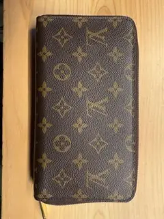 Louis Vuitton ジッピーオーガナイザー