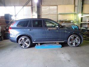 4UPJ-14289997］ボルボ・XC90 LB420XCP2A 部品販売 カットボディ コアサポート フェンダー ガラス ボンネット ドア 内装 外装 エンジン