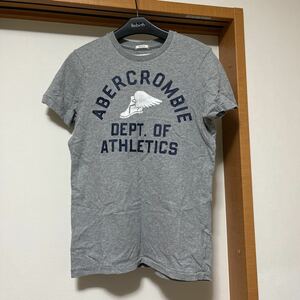 アバクロンビー&フィッチ 半袖Tシャツ S