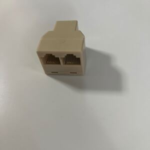 ■LAN 分配器 スプリッタ　二股分岐 アダプター コネクタ RJ45 ス 二股 【2台のパソコンを同時に使用不可】