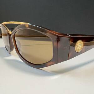 ◆GIANNI VERSACE ジャンニヴェルサーチ サングラス メデューサ金具 べっ甲柄ブラウン×ゴールド MOD377 900 ヴィンテージ