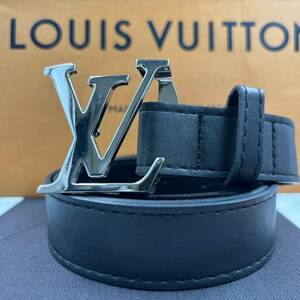 【美品/最高級】LOUIS VUITTON ルイヴィトン ベルト サンチュール イニシャル LVロゴ レザー ブラック 黒 シルバー金具 ビジネス メンズ