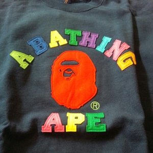 BAPE 　カレッジスウェットワッペン　ＸＬサイズ　新品　シャーク　ベイプ　A BATHING APE エイプ　