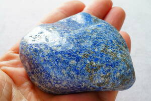 希少!昔の在庫なので上質品!藍色が綺麗な上質アフガニスタン産ラピスラズリ（ラピス）特大原石/776ct
