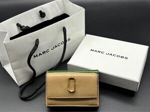 【ほぼ未使用】 MARK JACOBS マークジェイコブス 美品 財布 折り財布 二つ折り 小銭入れ レザー ブラウン グリーン さいふ サイフ 