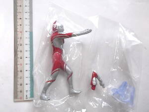 ■ ウルトラマンの フィギュア ■ 身長 11.7cm