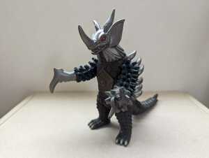 ウルトラ怪獣 800シリーズ ソフビ タイラント