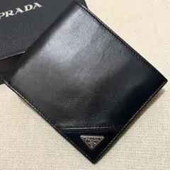 未使用級✨️PRADA 二つ折り財布 三角プレート レザー ブラック 付属品完備