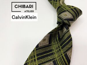 【超美品】CalvinKlein　カルバンクライン　ドット柄 ネクタイ 3本以上 送料無料 メンズ ブラックグリーン　0101141