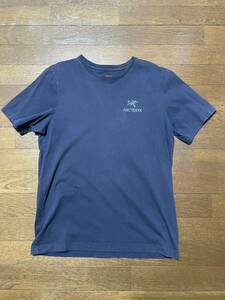 アークテリクス エンブレム Tシャツ ネイビー メンズSサイズ (ARC’TERIX Emblem T-shirt SS Men