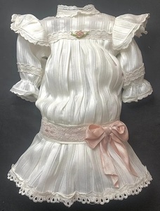 ビスクドール用ドレス 46cmの人形用 アンティークとヴィンテージの生地 イギリス専門工房 　クリーム ピンクリボン　フレンチシルク