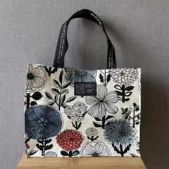 紙袋風トートバッグ【北欧の花ホワイト】