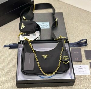 PRADA プラダ ショルダーバッグ P4-12