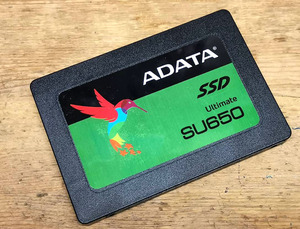 ADATA 2.5インチ SATA SSD 1TB SU650 6Gb/s