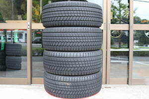 ☆中古品　バリ山　ブリヂストン　スタッドレスタイヤ　ブリザック　VRX3　245/45R18　245/45-18　100Q　XL　4本セット　2022年製　☆