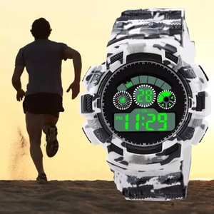 スポーツ腕時計　腕時計　時計　デジタル式 LED デジタル腕時計　デジタル 自転車　スポーツ アウトドア キャンプ　ランニング 白