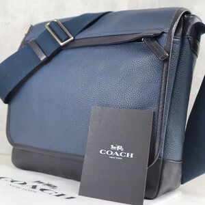 近年モデル 極美品 コーチ COACH メンズ メッセンジャーバッグ ショルダーバッグ シボ革 レザー 紺 青 ファスナー 斜め掛け クロスボディ