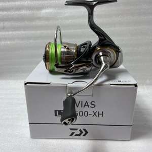 ΨΨ DAIWA ダイワ 20ルビナスLT 2500-XH 00060205 スピニングリール 箱付き やや傷や汚れあり