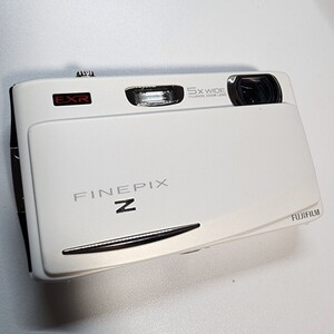 FINEPIX Z950 EXR CMOS FUJIFILM 1600万画素 SDカード付 