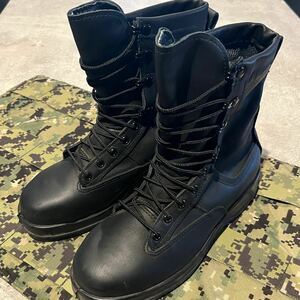 米軍 サバゲー 実物 放出品 US NAVY ミリタリー ブーツ 7.5R ブラック26cm アメリカ海軍 ゴアテックス Vibram シューズ