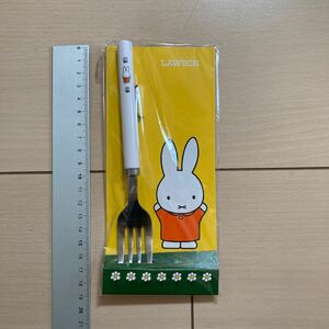 キャラクターグッズ　☆　食器用品　廃番貴重　非売品　懐かしい　フォーク　miffy　ミッフィー×ローソン　コラボ　未使用