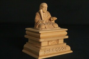 TB526木像 日蓮聖人 日蓮上人 金泥書 座像 高さ約12.2cm◇木彫/仏像/日蓮宗/法華宗/仏教美術/木製/彫刻/古美術/骨董/古道具タグボート