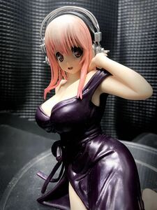 すーぱーそに子 フィギュア　SUPER SONICO figure