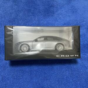 ★新品未開封！★トヨタ 新型クラウンセダン CROWN HEV カラーサンプル 1L5 プレシャスメタル ミニカー