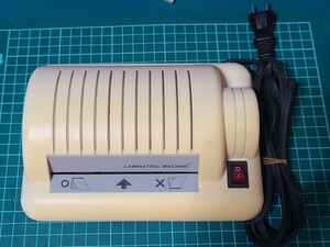 【ジャンク】 オーム電機 ラミネーター 00-4711 ラミネート機 はがきサイズまで対応 OHM Laminator