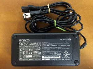 ☆　SONY VAIO　純正 ACアダプター　VGP-AC19V54　19.5V-7.7A 外径約6.0mm 内径約4.0mm　通電確認済　☆