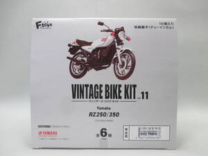 エフトイズ／１：２４　ヴィンテージバイクキット　ヤマハＲＺ２５０／３５０　１ＢＯＸ（１０個）