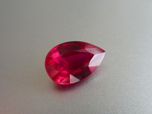 超綺麗★鑑別書付　お手本のピジョンブラッド　ルビー　ペアシェイプ　約6.80ct　ルース　リングやペンダントに！ 