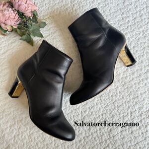 美品 SalvatoreFerragamo フェラガモ ヒールロゴ ショートブーツ レザー ゴールド 4 1/2 D 黒