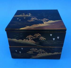 昭和レトロ２段重箱木製に絵が書かれています程度悪い