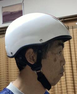 バイク用ヘルメット　小さくてぴったりするサイズ　安物ではない安全性あり　FRヘルメット